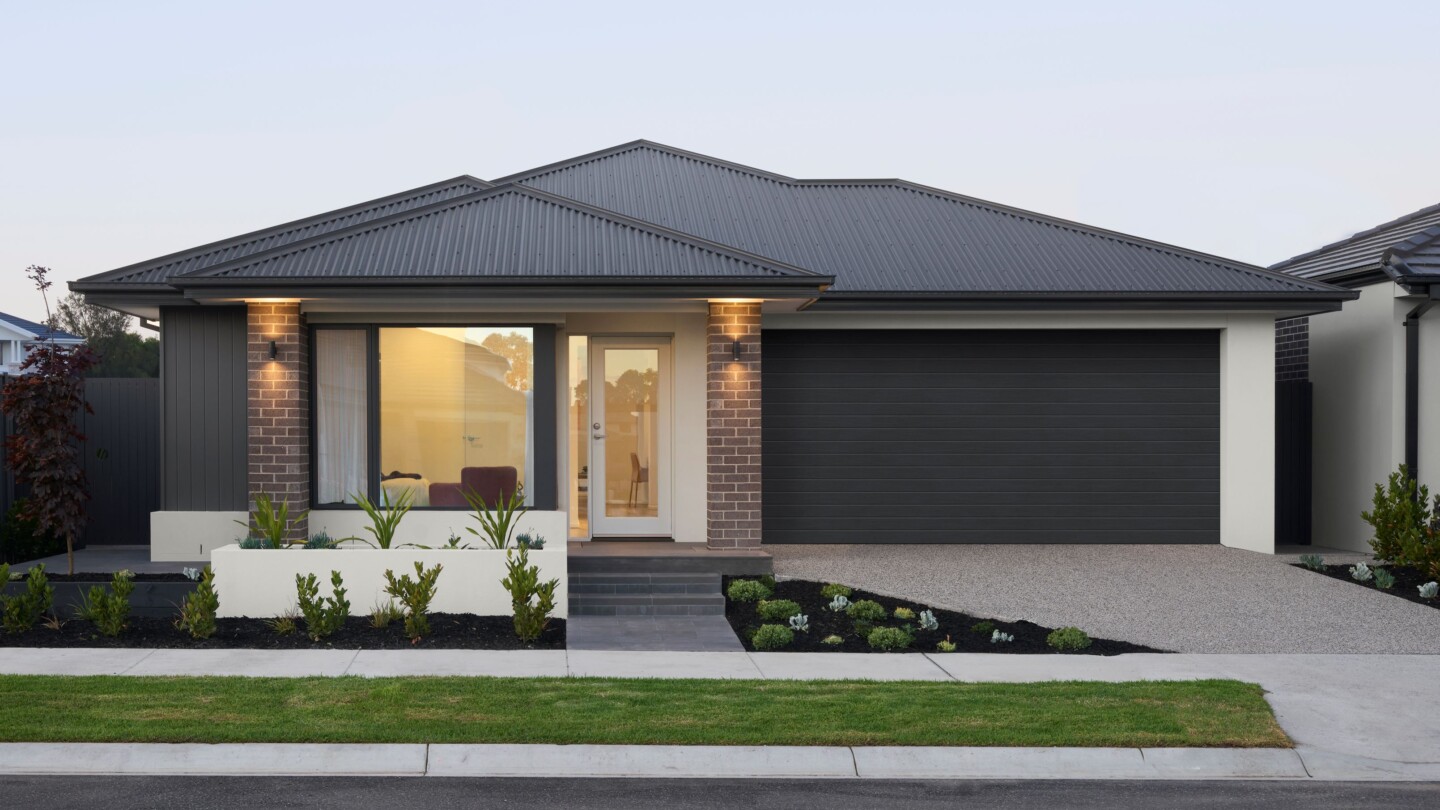 Ridgelea’s Harvey 23: Modern with a Natural Edge